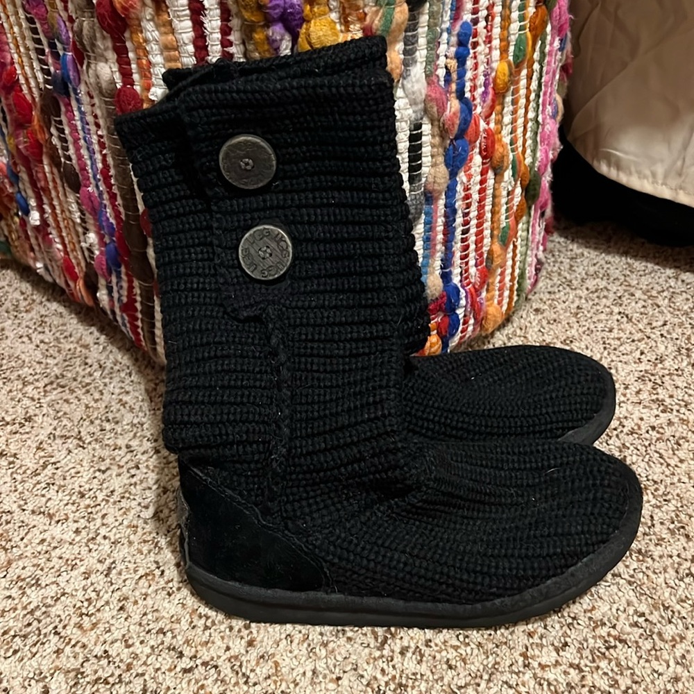 Black knit uggs
